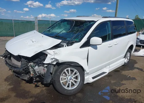 2018 Dodge Grand Caravan Sxt z USA, uszkodzony, nr VIN 2C4RDGCG1JR215875